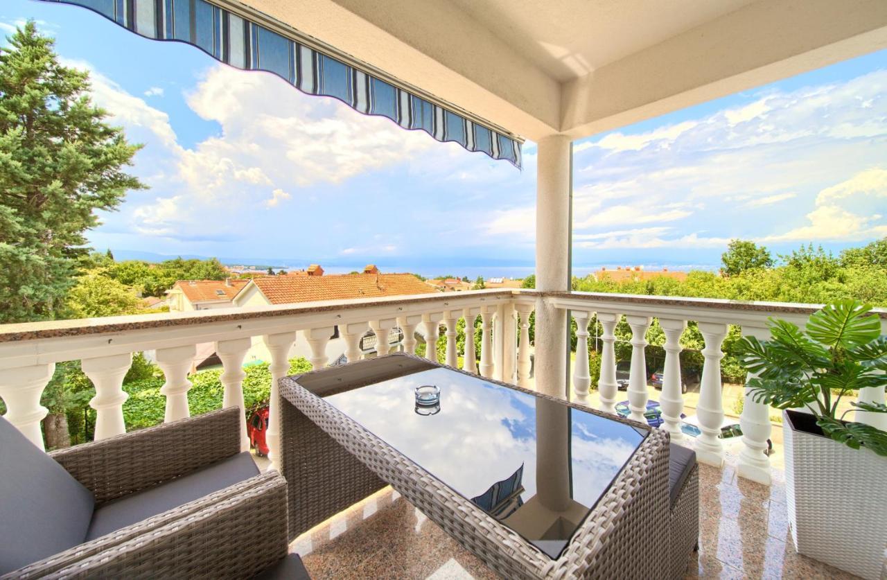 Apartment Jadran Malinska Exteriör bild