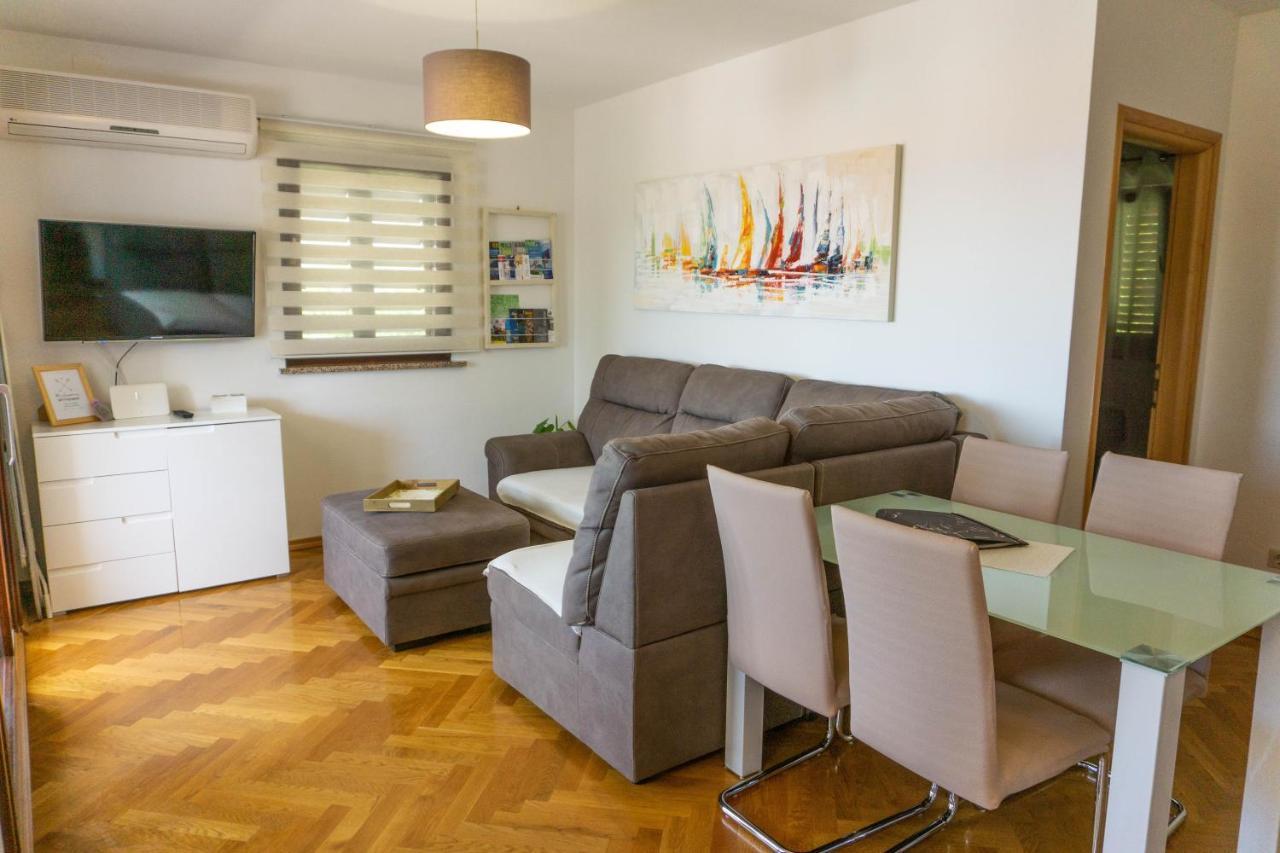 Apartment Jadran Malinska Exteriör bild