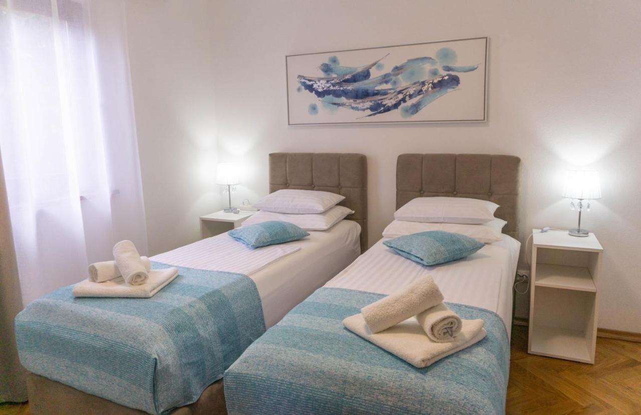 Apartment Jadran Malinska Exteriör bild