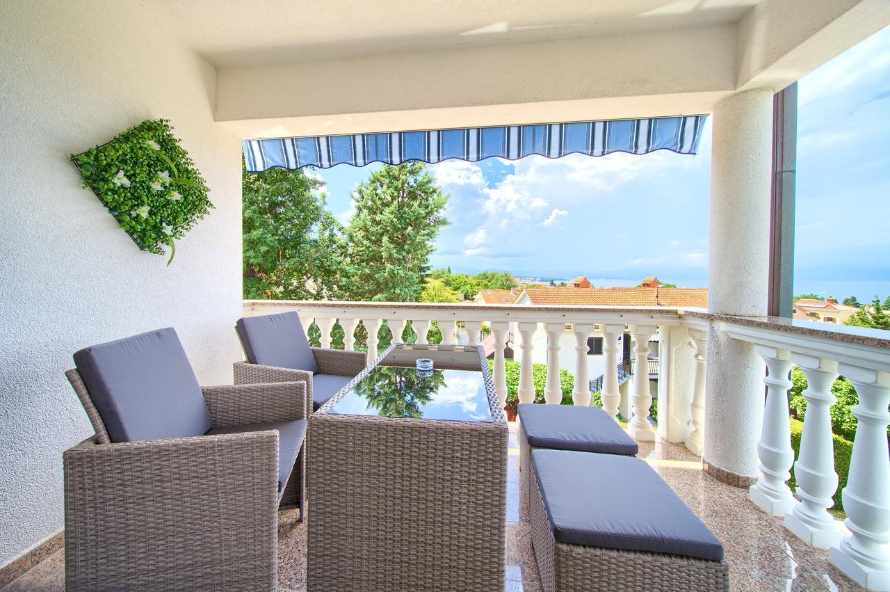 Apartment Jadran Malinska Exteriör bild